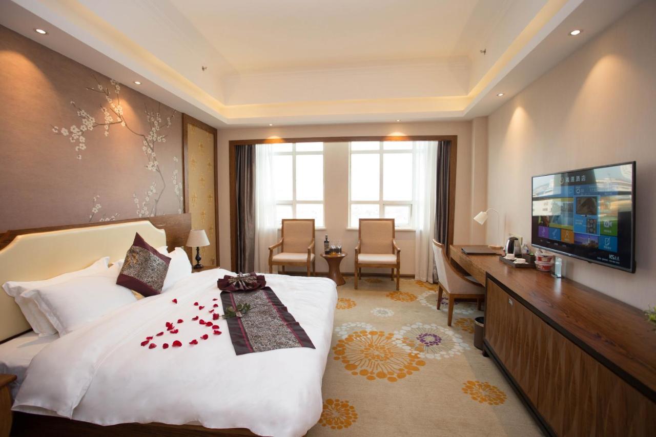 Hong Van Grand Hotel Mong Cai Exterior foto